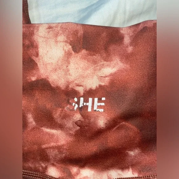 Darc Sport Big Wolf Canyon
Marble Leggings - Picture 3 of 5